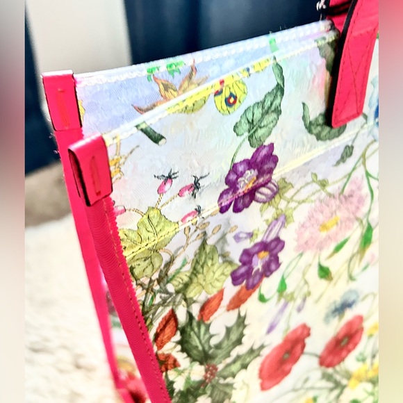 GUCCI Textured Vinyl Flora Printed Tote Bag w/ pink Leather Straps - Picture 5 of 9